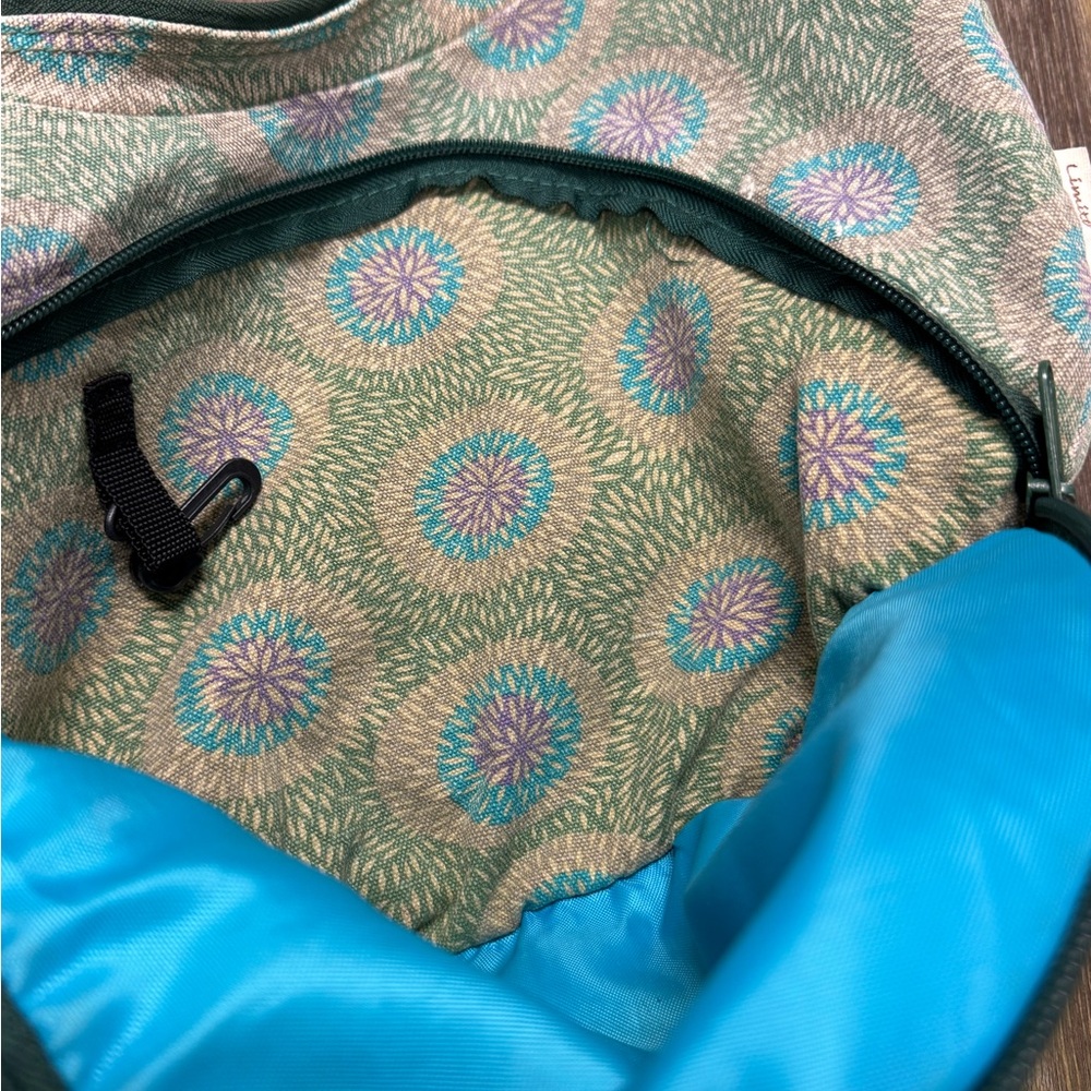 Kavu Sage Green Floral Pattern Crossbody Bag Distressed Limited Edition - Picture 12 of 16